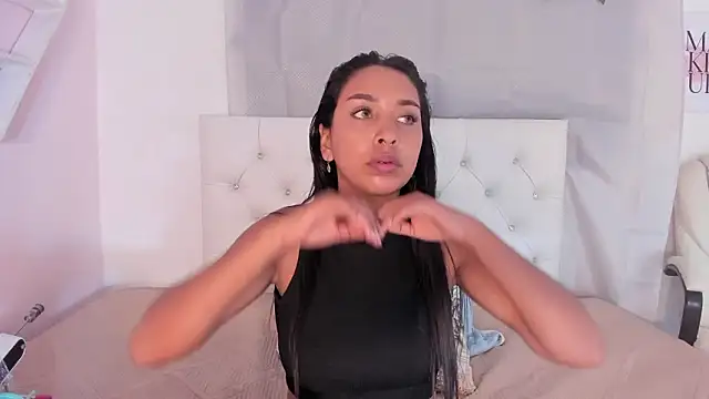 Emma lorense22 online show from 6, 2, 2026