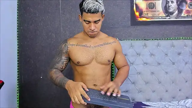 luigi hot  online show from 11, 5, 2026