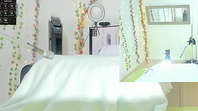 Snapshot of Genesis_Love__ chatting on 17, 10, 2025 Genesis Love   online show from 17, 10, 2025
