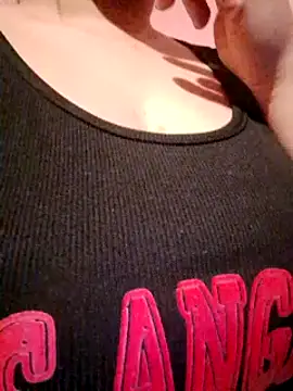 kitty 2000 online show from 27, 2, 2025