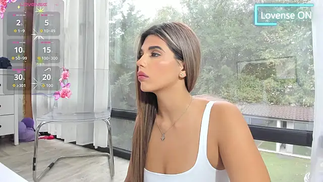 Bella Posh online show from 10, 9, 2025