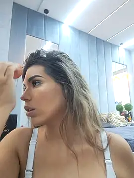 Bella Posh online show from 6, 10, 2025