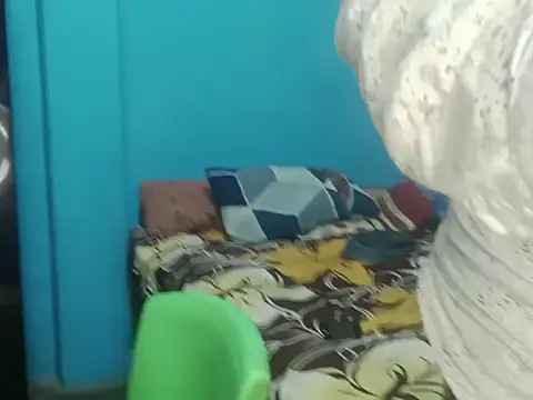 Snapshot of longsexji chatting on 30, 11, 2025 longsexji online show from 30, 11, 2025