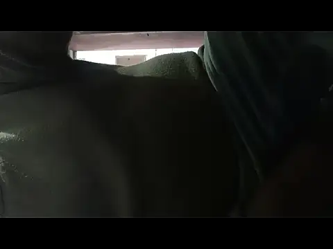 Snapshot of longsexji chatting on 16, 12, 2025 longsexji online show from 16, 12, 2025