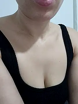 Snapshot of BUSE8821 chatting on 21, 10, 2025 BUSE8821 online show from 21, 10, 2025