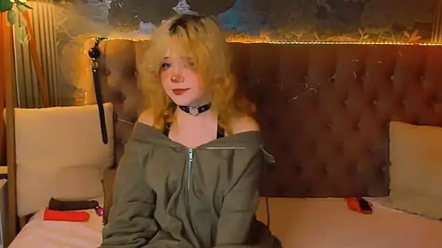 EmilyAngells online show from 12, 5, 2026