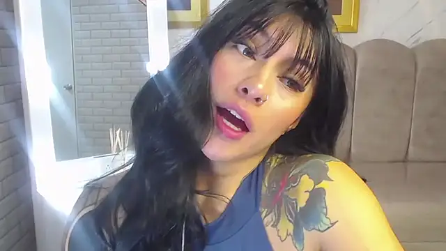 Isabella Collen v online show from 11, 5, 2026