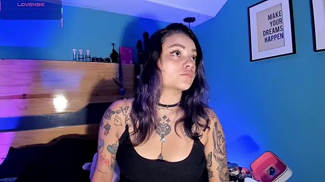 ChloeAllennn online show from 6, 3, 2026