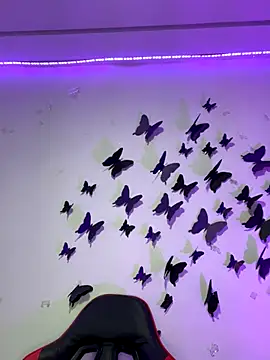 Luna kitty online show from 28, 11, 2025