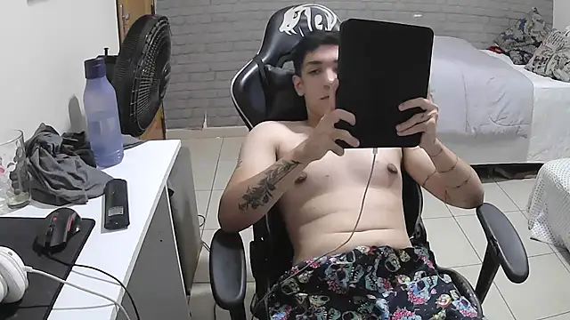 Snapshot of brancooodonto chatting on 10, 10, 2025 brancooodonto online show from 10, 10, 2025