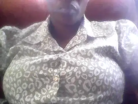 Snapshot of LoveDropss chatting on 25, 2, 2025 LoveDropss online show from 25, 2, 2025