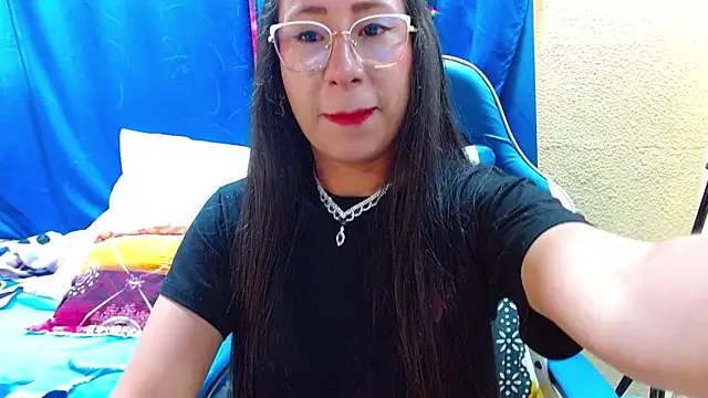 Snapshot of Gia_leinn chatting on 12, 6, 2026 Gia leinn online show from 12, 6, 2026