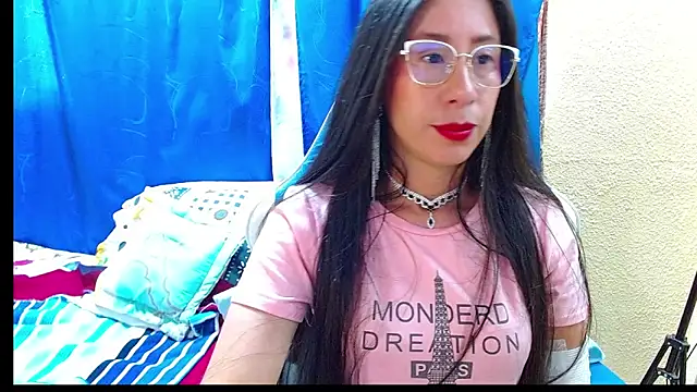 Snapshot of Gia_leinn chatting on 22, 6, 2026 Gia leinn online show from 22, 6, 2026