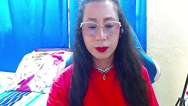 Snapshot of Gia_leinn chatting on 4, 7, 2026 Gia leinn online show from 4, 7, 2026