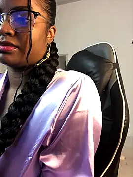 Snapshot of ValerieBlakee chatting on 11, 9, 2025 ValerieBlakee online show from 11, 9, 2025