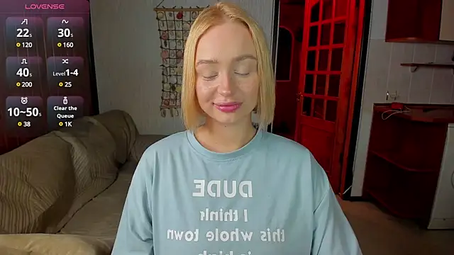 cutee selena online show from 7, 3, 2025