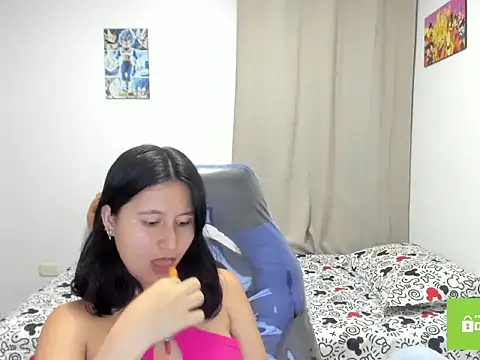 Snapshot of xoxo_kiitty chatting on 6, 11, 2025 xoxo kiitty online show from 6, 11, 2025