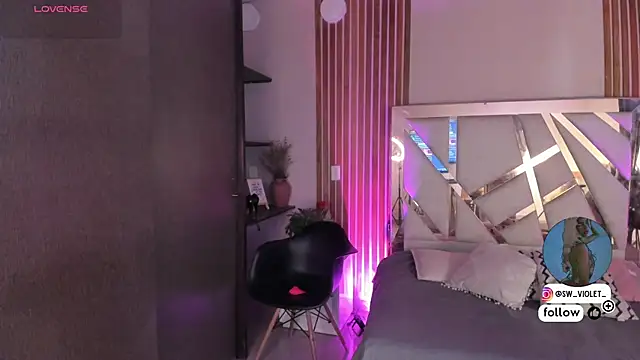sweetviolet   online show from 2, 5, 2026