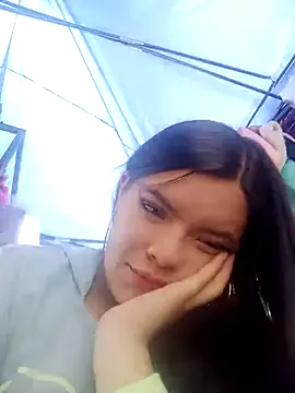 Snapshot of krolay16 chatting on 15, 10, 2025 krolay16 online show from 15, 10, 2025