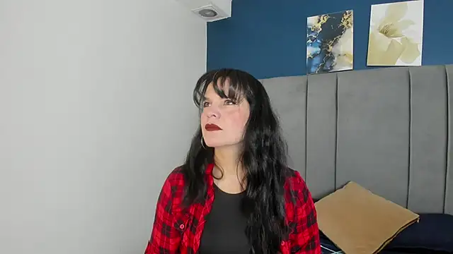 laura hotties online show from 27, 9, 2025