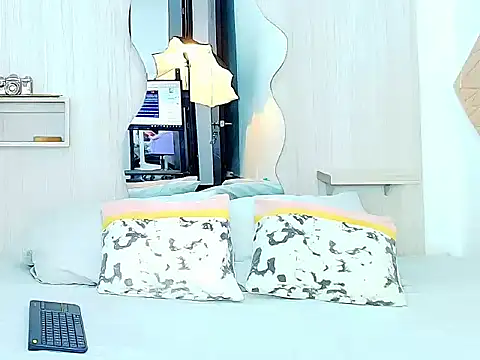 ZaraRousse online show from 19, 1, 2026