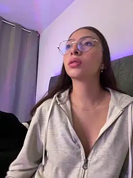 Dirty-Bunnyyy online show from 28, 4, 2026