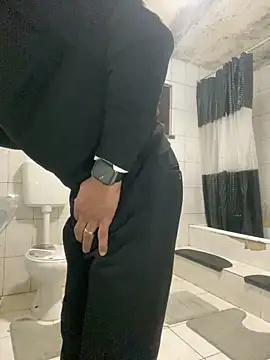 Snapshot of rogerdik76 chatting on 11, 3, 2026 rogerdik76 online show from 11, 3, 2026