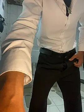 Snapshot of rogerdik76 chatting on 27, 3, 2026 rogerdik76 online show from 27, 3, 2026