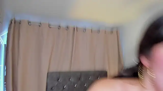 DaphneGlas online show from 31, 1, 2026