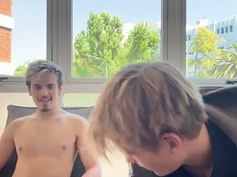 Snapshot of TaylerSigma chatting on 20, 10, 2025 TaylerSigma online show from 20, 10, 2025