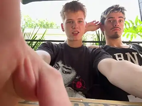 Snapshot of TaylerSigma chatting on 23, 10, 2025 TaylerSigma online show from 23, 10, 2025