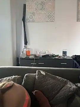 Busty-smiley-miley online show from 30, 3, 2026