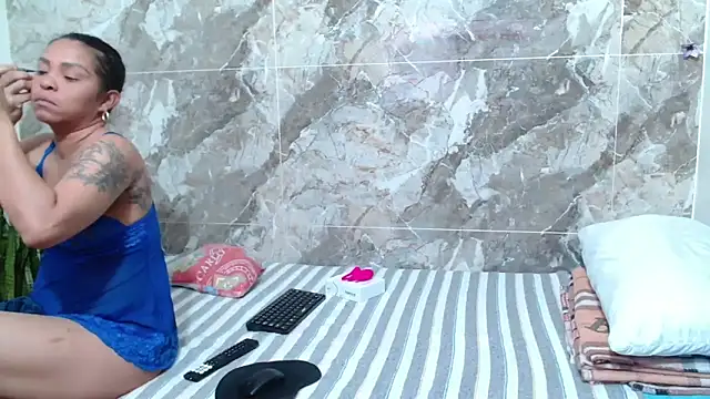 Snapshot of kima_leds chatting on 10, 10, 2025 kima leds online show from 10, 10, 2025