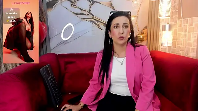 Bella williamss  online show from 10, 2, 2026