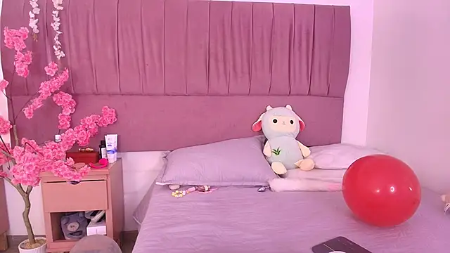 Snapshot of nathalya_summer chatting on 24, 10, 2025 nathalya summer online show from 24, 10, 2025