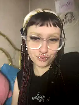 Snapshot of KititA12 chatting on 24, 9, 2025 KititA12 online show from 24, 9, 2025