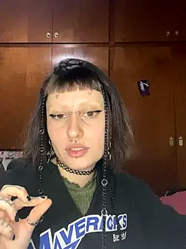 Snapshot of KititA12 chatting on 19, 11, 2025 KititA12 online show from 19, 11, 2025