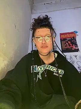 Snapshot of KititA12 chatting on 1, 12, 2025 KititA12 online show from 1, 12, 2025