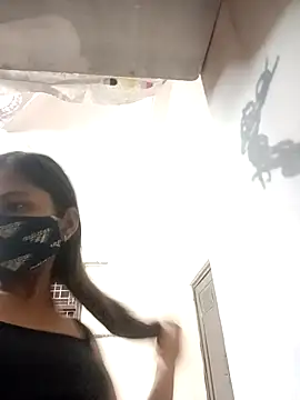 Snapshot of heena-3678 chatting on 25, 10, 2025 heena-3678 online show from 25, 10, 2025