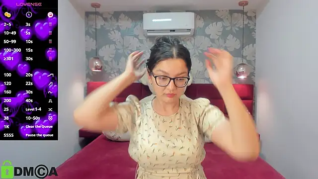 Snapshot of ZarifaRoot chatting on 1, 3, 2025 ZarifaRoot online show from 1, 3, 2025