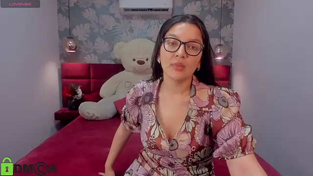 Snapshot of ZarifaRoot chatting on 3, 3, 2025 ZarifaRoot online show from 3, 3, 2025