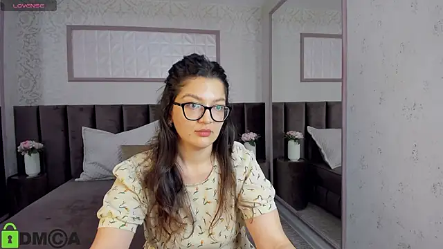 Snapshot of ZarifaRoot chatting on 7, 3, 2025 ZarifaRoot online show from 7, 3, 2025