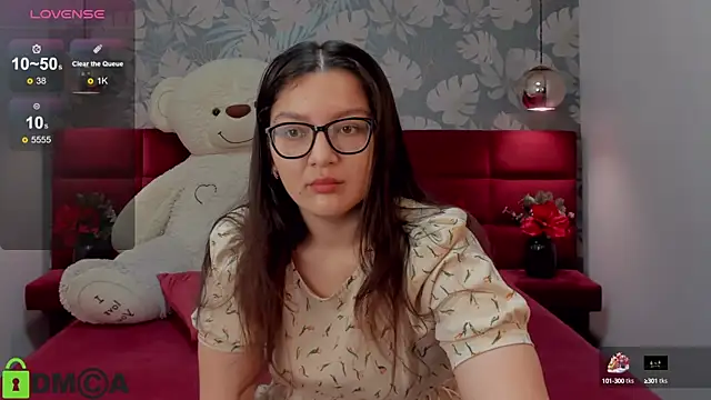 Snapshot of ZarifaRoot chatting on 9, 3, 2025 ZarifaRoot online show from 9, 3, 2025