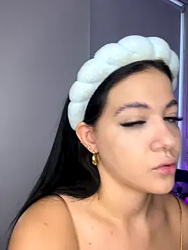 MiiaParker6972 online show from 18, 9, 2025