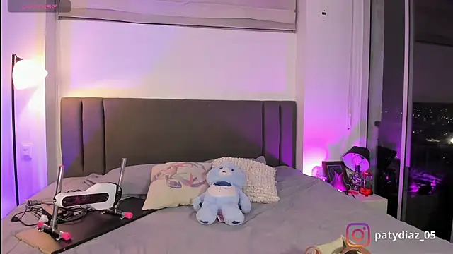 MiiaParker6972 online show from 5, 10, 2025