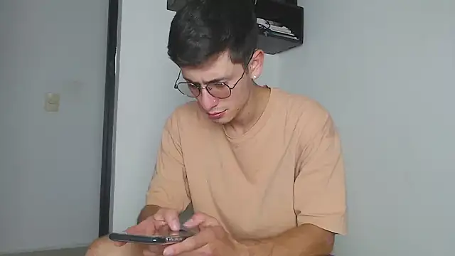 Snapshot of Andy_collins__ chatting on 6, 1, 2026 Andy collins online show from 6, 1, 2026