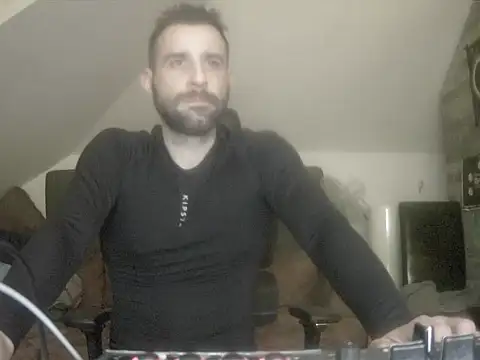 Snapshot of gryzoon chatting on 17, 2, 2026 gryzoon online show from 17, 2, 2026