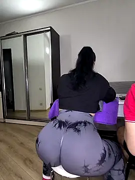  KissMyAss  online show from 1, 2, 2026