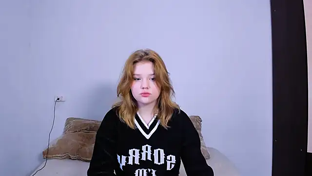 LaseyMoon online show from 15, 10, 2025