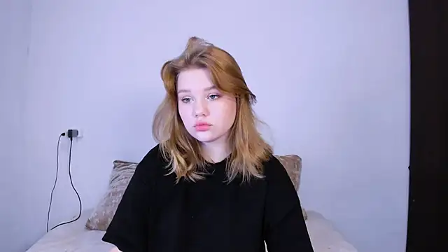 LaseyMoon online show from 27, 10, 2025